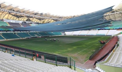 Konya spor haberi... Konya Büyükşehir Stadyumu'nda hibrit çim çalışması başladı