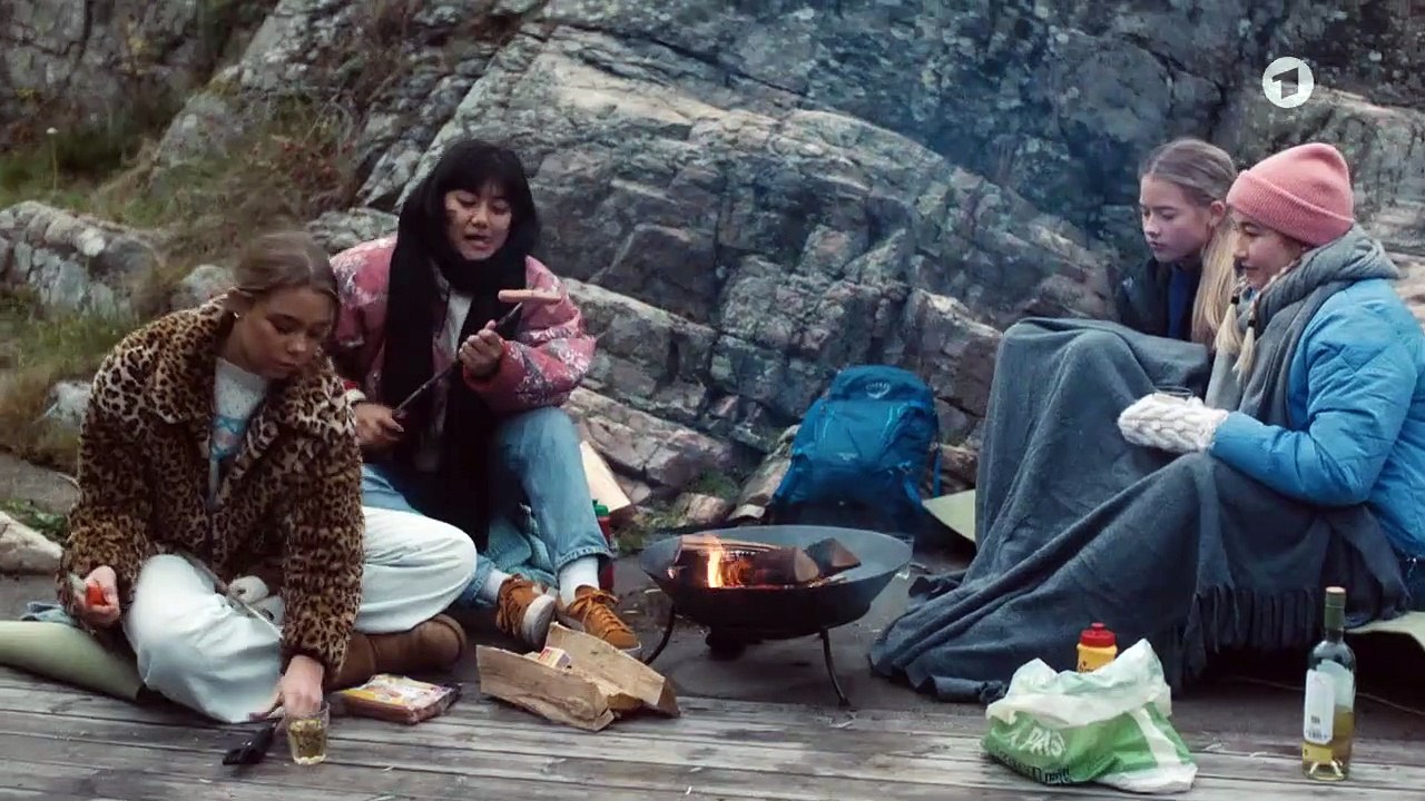 Nudes - Nackt im Netz Staffel 1 Folge 3 HD Deutsch