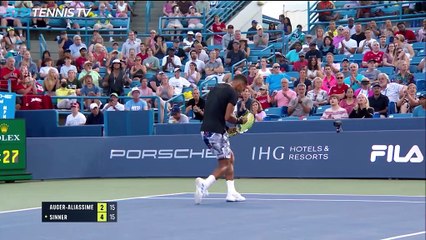 Cincinnati - Auger-Aliassime remporte son duel face à Sinner