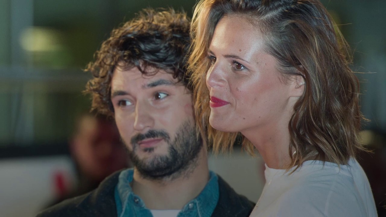 Laure Manaudou dévoile le visage de son fils en photo... Un beau bébé aux joues joufflues et au sourire lumineux