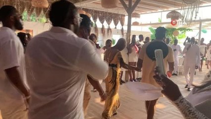 Muğla haberi... Evliliklerinin 25'inci yılını kutlamak için Londra'dan Marmaris'e geldiler