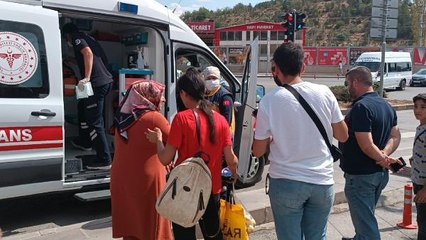 DOLMUŞ CAMINDAN UZATTIĞI KOLUNA YORGUN MERMİ İSABET ETTİ