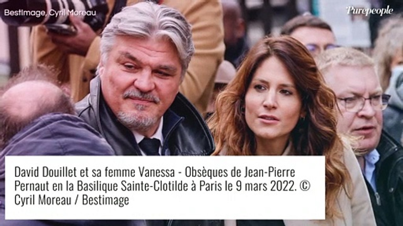 Mariage de David Douillet : Sa femme Vanessa superbe en robe décolletée et transparente !