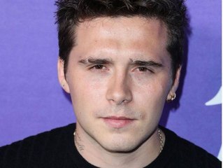 Victoria Beckham : son fils Brooklyn au coeur d'une vive polémique, les propos "déconnectés de la réalité qui ne passent pas