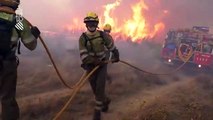 Bomberos trabajan en las tareas de extinción del incendio de Bejís.