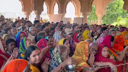 मथुरा से लाइव रिपोट...ब्रज में जन्मे कृष्ण-कन्हाई, हर गूंजी बधाई