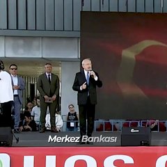 Video herunterladen: Kılıçdaroğlu: Milletin ekmeğiyle oynayanın ekmeği olmaz