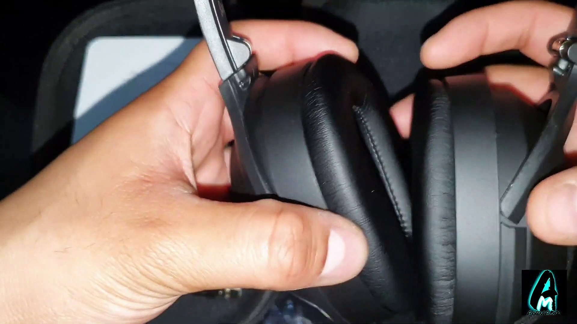 lunch beginnen werkgelegenheid Langsdom BT25 Active Noise Cancelling Wireless Bluetooth Headphones  (Review) - video Dailymotion