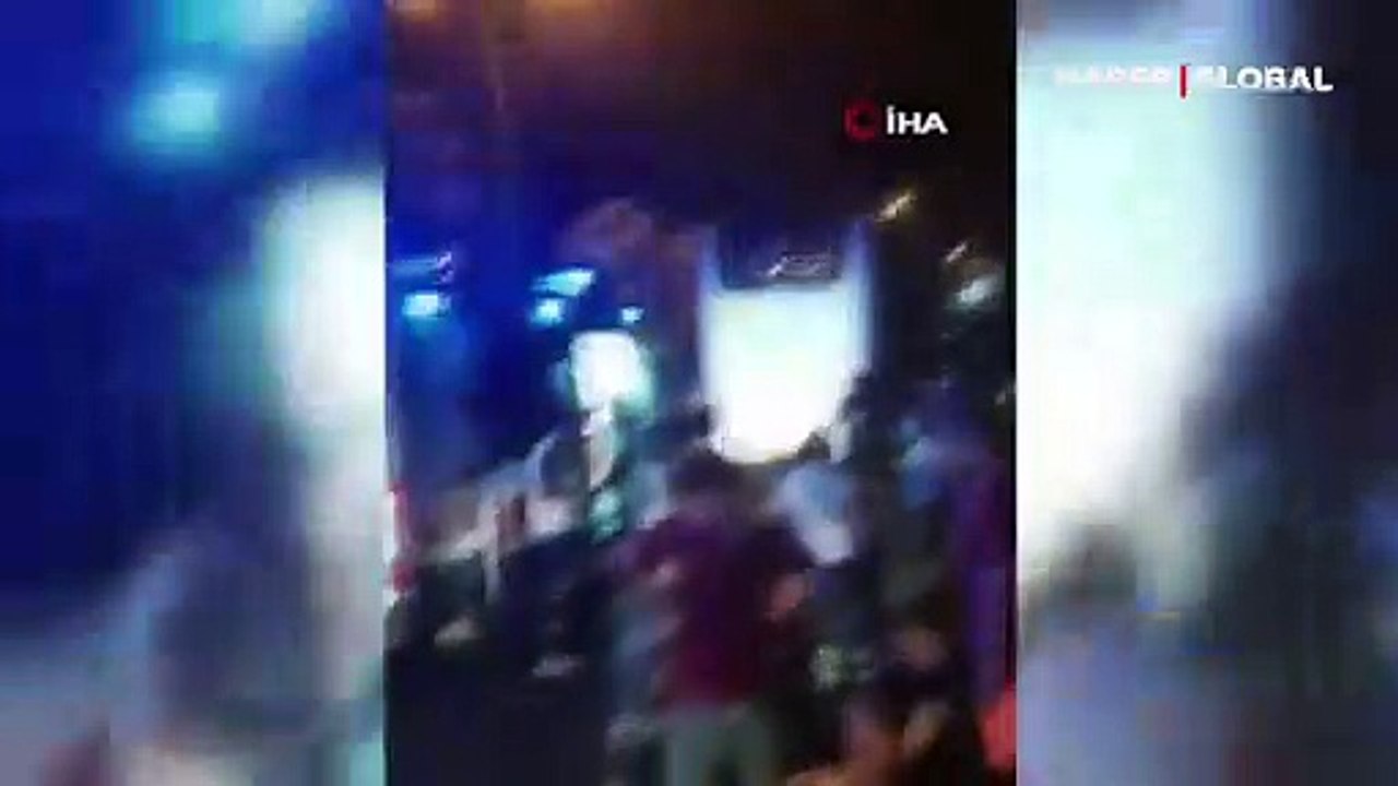 Tur otobüsü yolcu otobüsüne arkadan çarptı: 2’si ağır 25 yaralı