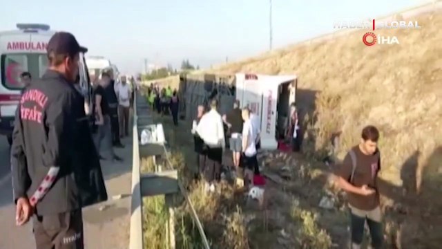 Son Dakika: Asker adaylarını taşıyan otobüs devrildi: Ölü ve yaralılar var