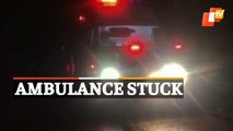 Ambulance stuck as floodwaters flow over bridge in Bonai Chandrapur of Sundergarh, Odisha