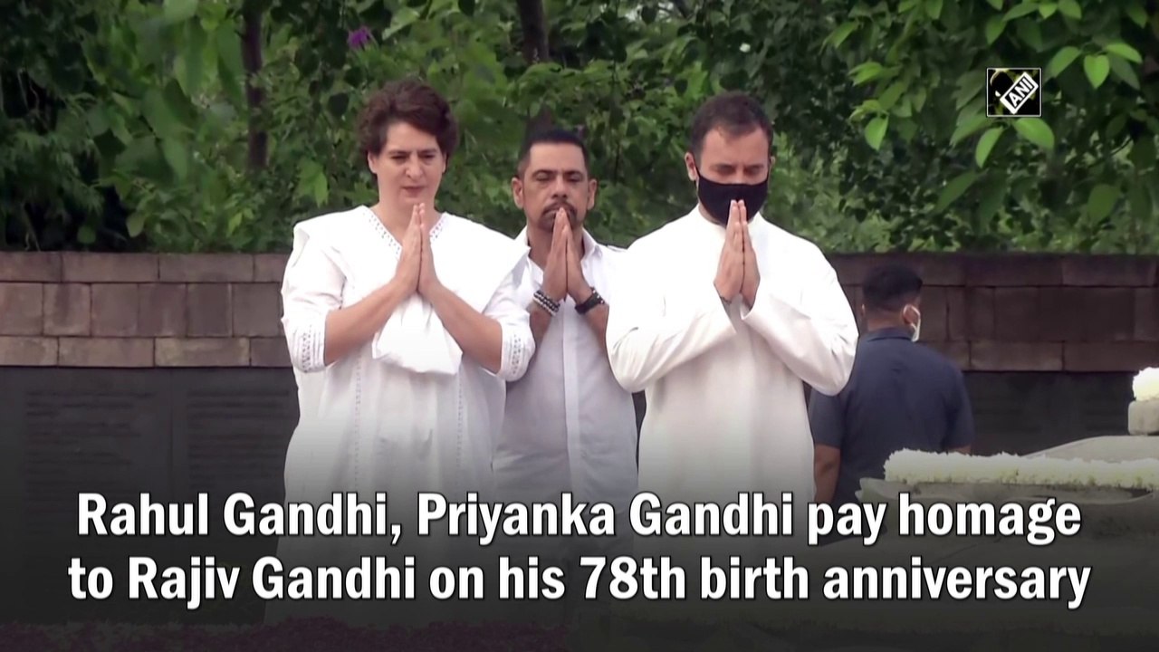 Rahul Gandhi, Priyanka Gandhi pay homage to Raj...