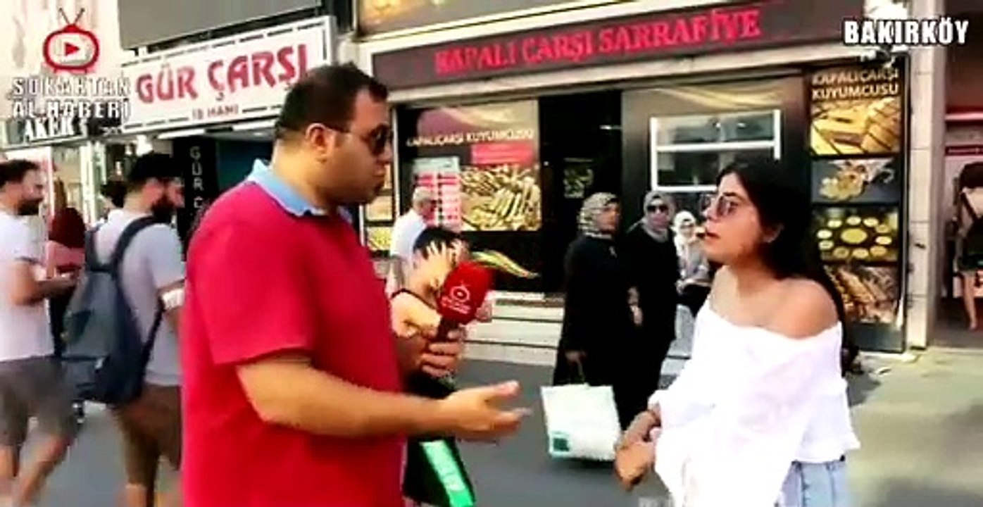 Sokak röportajında bir anda mikrofonu aldı ve bağırdı: Yandık bittik dolar 19 oldu
