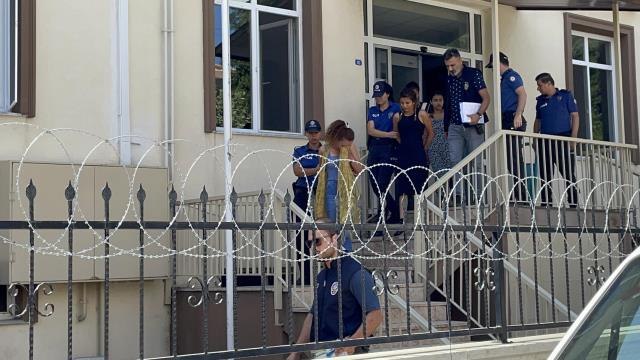 Yalova gündem haberi... Yalova'da hırsızlık şüphelisi 3 kişi feribota binerken yakalandı