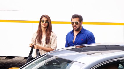 सलमान खान और पूजा हेगड़े दिखे फ्रेश मूड में मुंबई एयरपोर्ट पर