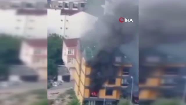 Son dakika haberi! Arnavutköy'de 5 katlı binanın birinci katında korkutan yangın