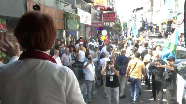 Meral Akşener'e Beşiktaş Forması Hediye Edildi