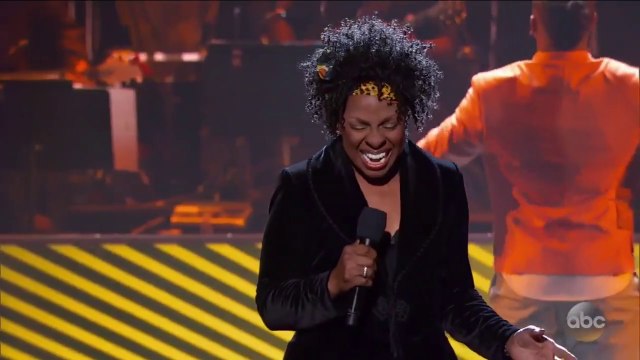 Janelle Monae introduces Gladys Knight - Midnight Train To Georgia/I Heard It Through the Grapevine - Taking The Stage - 2017