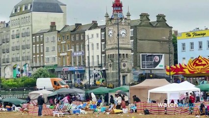 Top 10 Tourist Attractions Ruined by Morons