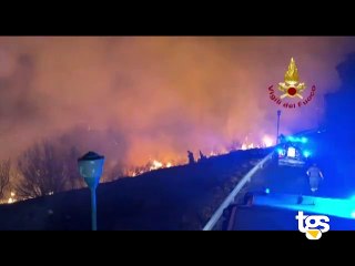 Dopo Pantelleria brucia anche Lipari, lambite alcune abitazioni