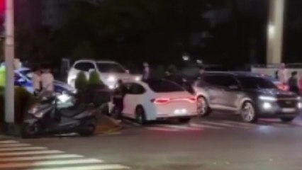 부산 화명동 도로에서 음주 차량이 차량 3대 추돌 / YTN