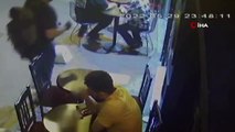 Taksim’de dehşet... Mekana almayan kişiyi böyle bıçakladı