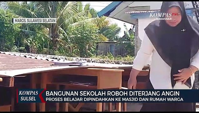 Bangunan Kelas Roboh Usai Diterjang Angin Kencang
