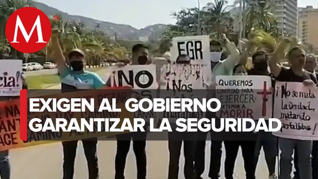 Comunicadores protestan por asesinato del periodista Fredid Román en Guerrero