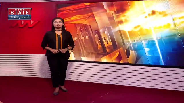 Breaking News : आगरा - शराब की दुकान की छत गिरी, मलबे में दबे लोगो का किया गया रेस्क्यू