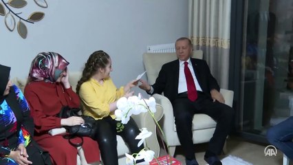 Ecemsu'nun Erdoğan'a hediye ettiği şiirin hikayesi