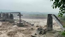 인도 북부 히말랴야 지역 폭우...