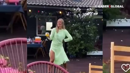 Kadınlar Finlandiya Başbakanı Sanna Marin'e dans ederek destek verdiler