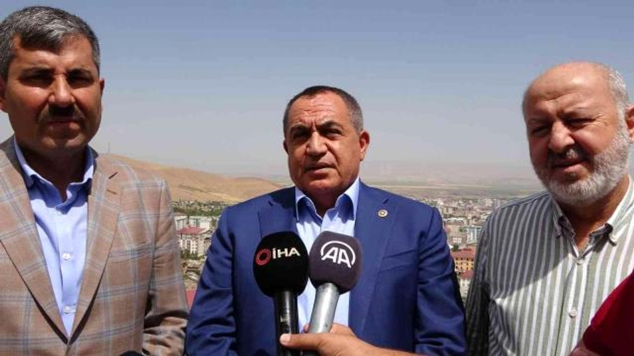 Muş haberleri... AK Parti Milletvekili Şimşek: "Yüzbinlerce kişiyle Malazgirt'te olacağız"