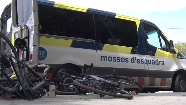 Un coche embiste a un grupo de ciclistas en Castellbisbal, mata a dos de ellos y el conductor se da a la fuga