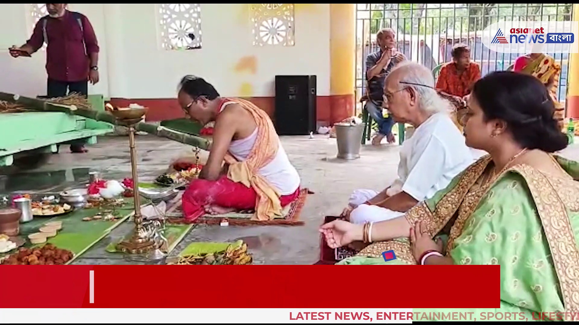 সূচনা হল জলপাইগুড়ি বৈকুণ্ঠপুর রাজ বাড়ির দূর্গাপ্রতিমা গড়ার কাজ 