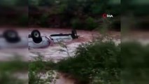 Kastamonu haberleri... Meksika'daki selde 1 kişi öldüBirçok araç selde mahsur kalırken, hayvanlar sel sularına kapıldı