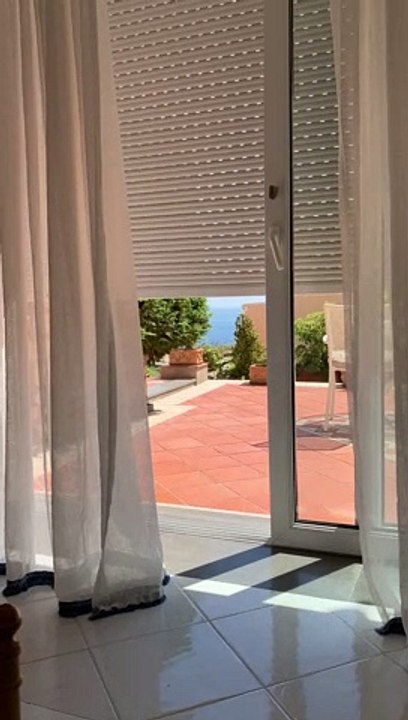 Satisfying Blackout Shades