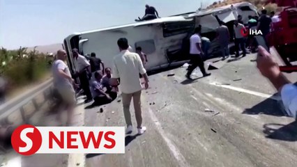 At least 32 killed in Turkiye in separate crashes