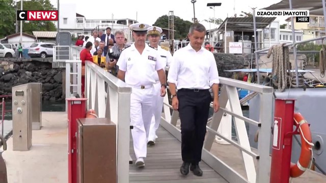 A Mayotte, Gérald Darmanin veut refonder le droit du sol