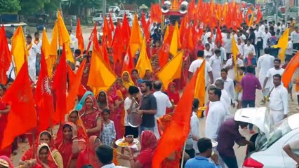 देवनगरी दौसा में शाही लवाजमे के साथ निकाली ध्वज पदयात्रा