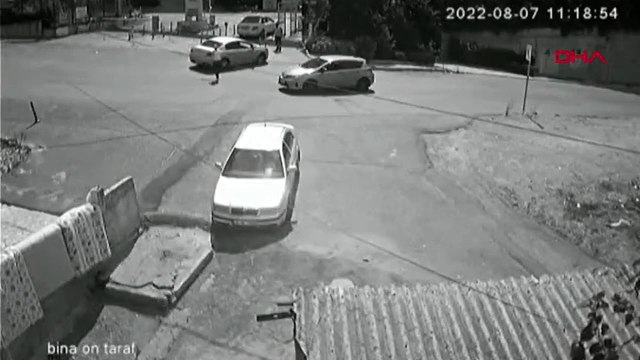 Tartıştığı kadının üzerine aracını sürdü