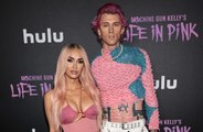 'No son copas, son sólo gotas': Megan Fox y Machine Gun Kelly beben su sangre