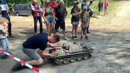 RC tank power test on a scale of 1:6
