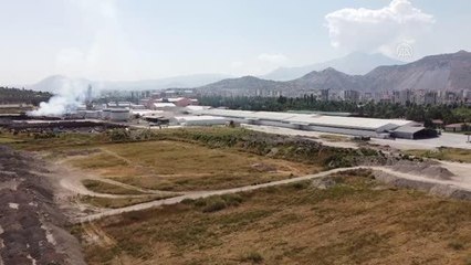 Son dakika haberi | (DRON) Kayseri Şeker Fabrikasında çıkan yangın kontrol altına alındı (2)