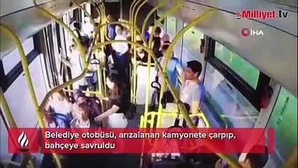 Belediye otobüsü, arızalanan kamyonete çarptı: 2'si ağır, 21 yaralı
