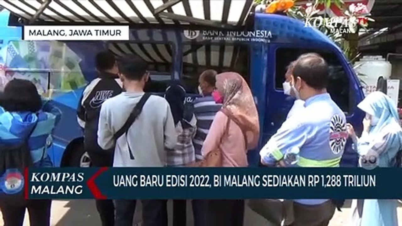 Antusias!! Warga Malang Tukarkan Uang Baru Emisi 2022 Lewat Mobil Kas Keliling BI
