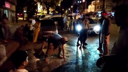Masaj yaptılar, etek giydirdiler sokağı süpürtüp kafasında yumurta kırdılar! O anlar saniye saniye kamerada
