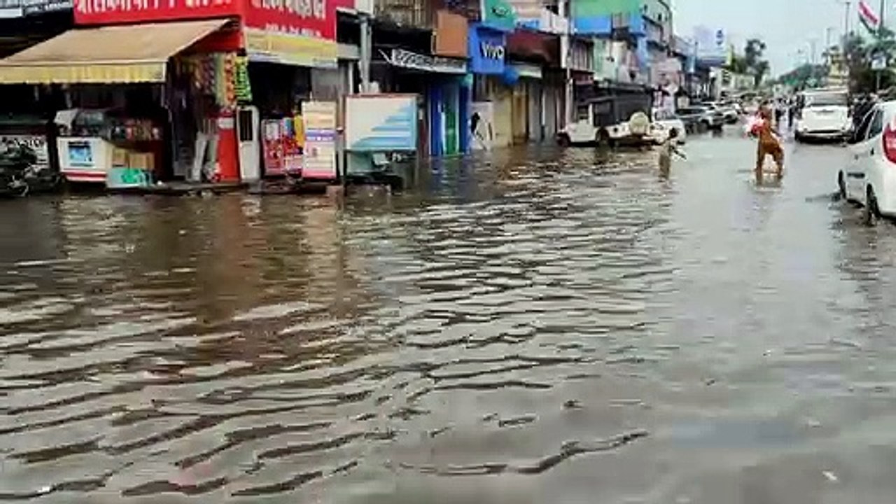 अलर्ट के बाद सीकर में हुई झमाझम बरसात, कई इलाके हुए जलमग्न