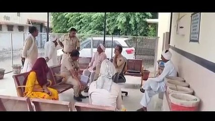 Returned after working as a laborer in MNREGA, quarreled with wife, got angry and hit the bar in the head, death