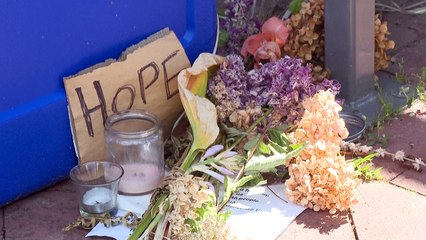 "Fue muy rápido": La conmoción persiste en EEUU tras atentado contra Rushdie